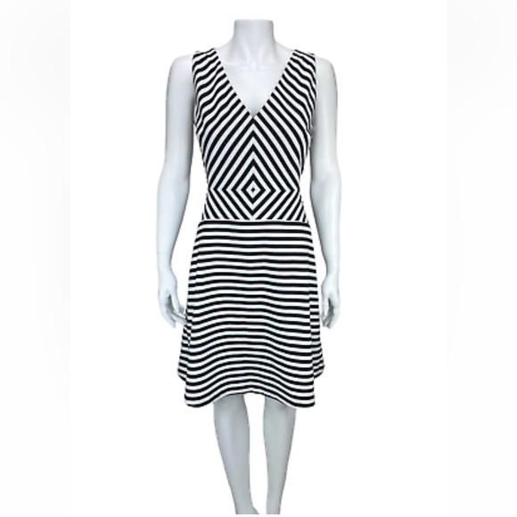 Michael Kors striped dress with cut outs - Picture 1 of 8